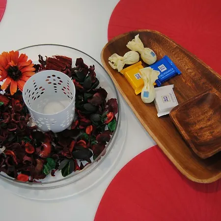 Apartment With Free Parking